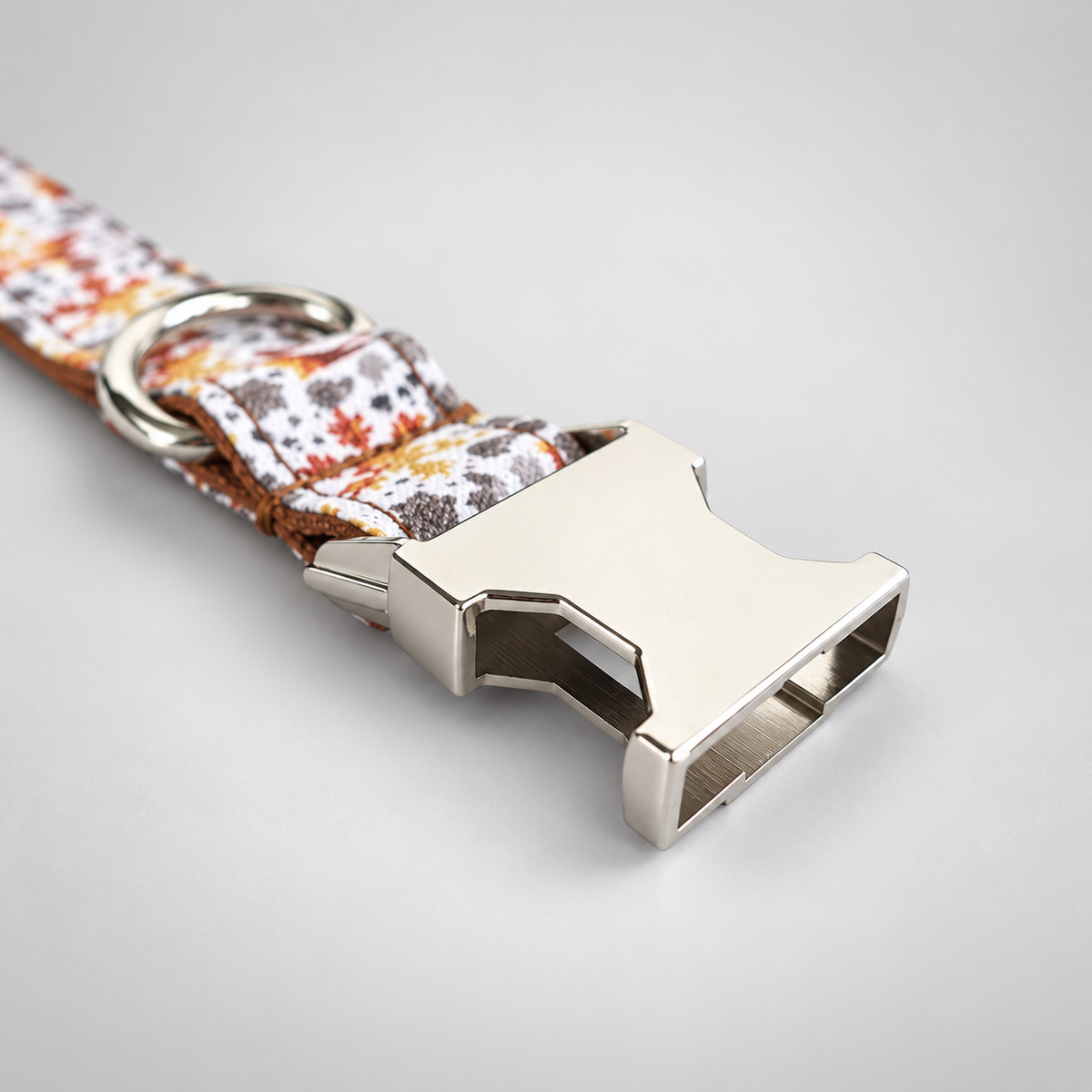 Christmas Dog Collar & Christmas Cat Collar in Gold – Polyester